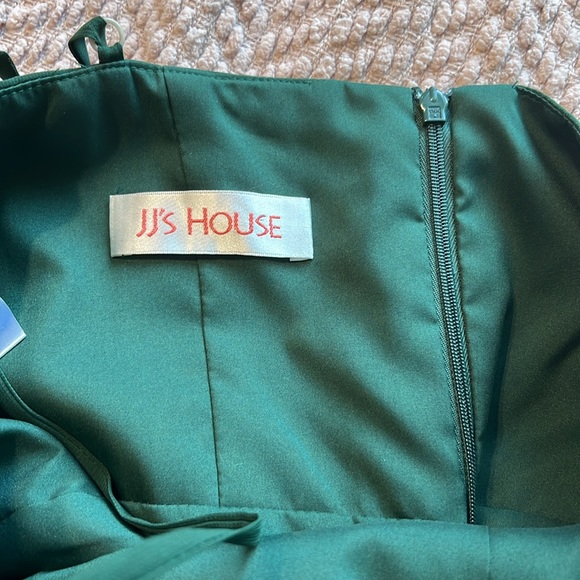 HUNTER GREEN FORMAL DRESS - Picture 6 of 6